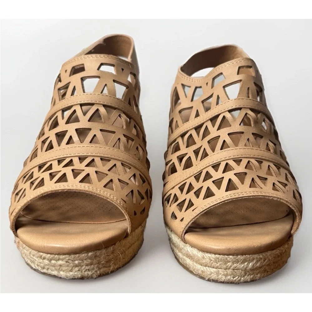 (9W) Comfortview Beige Cutout Wedge Sandals Espadrille